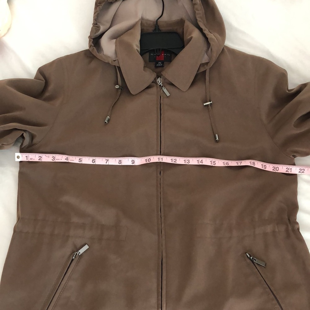 💦☔️Gallery All-weather coat! removable lining & hood! light brown! PreLoved! S/M - Picture 14 of 16